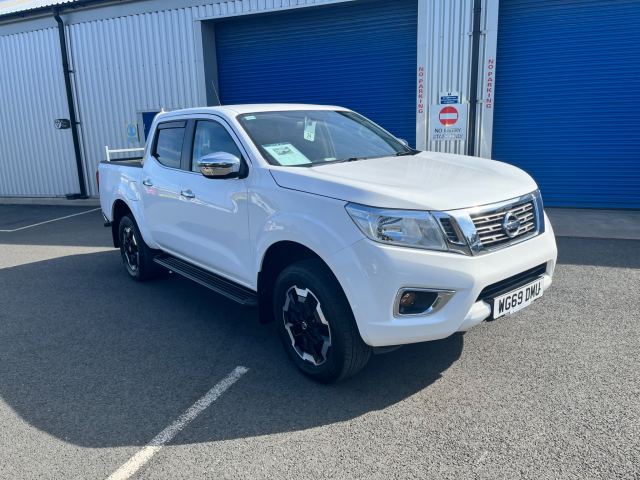 Nissan 2.3 dCi N-Connecta Pickup Double Cab 4dr Diesel Manual 4WD Euro 6 (s/s) (190 ps)