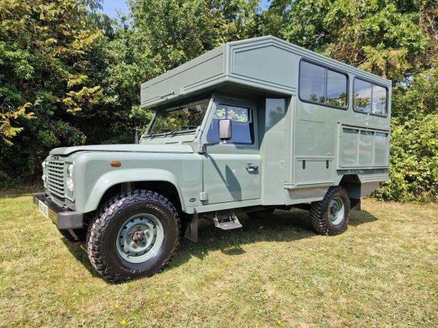 Land Rover Defender 130 Td5 Gun Bus 