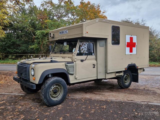 Land Rover 130 PULSE AMBULANCE 300 Tdi