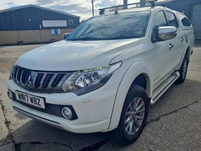 Mitsubishi 2.4 DI-D DC Barbarian Pickup Double Cab 4dr Diesel Auto 4WD Euro 6 (178 ps)